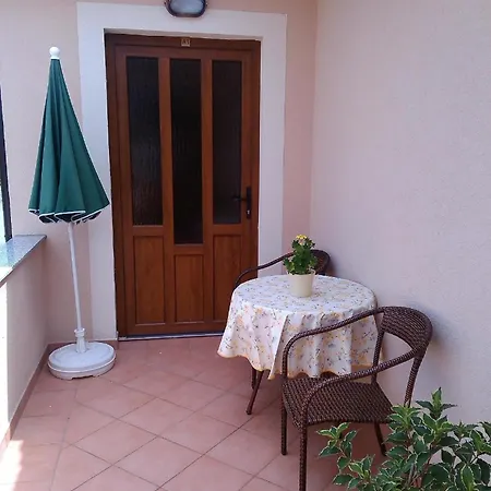 Apartament Grosse In Mit Grossem Garten